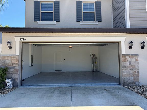 2nd image of 1726 Roseville St