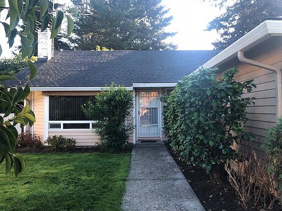 2nd image of 1513 SE 141st Ave