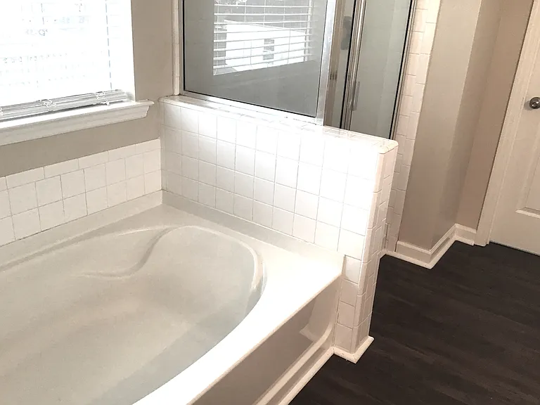 202 Curico Ln — Photo 16
