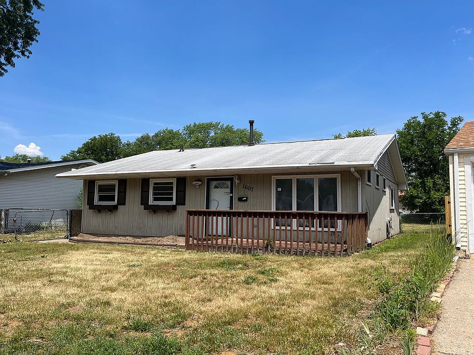 1607 Saratoga St, Pekin, IL 61554 Zillow