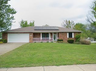 307 E Commercial St, Pierce City, MO 65723