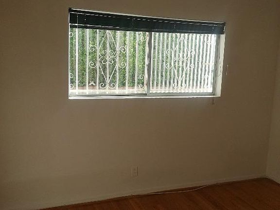 5th image of 721 N Edinburgh Ave APT 3
