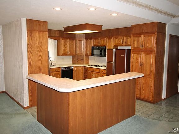 5th image of 2307 Hillside Dr