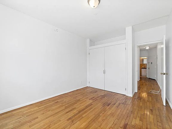 5th image of 669 Meeker Ave APT 2B