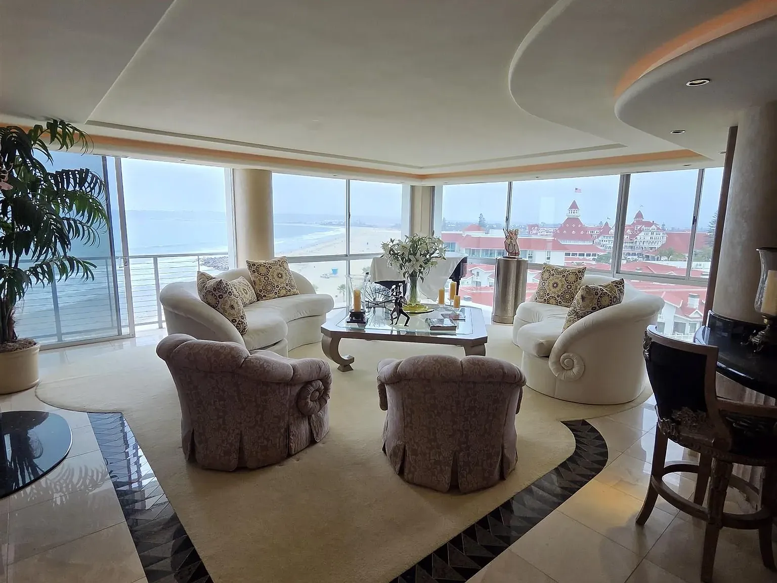 2 bed, 2.5 bath, 2200 sqft, $12,000 — Photo 3