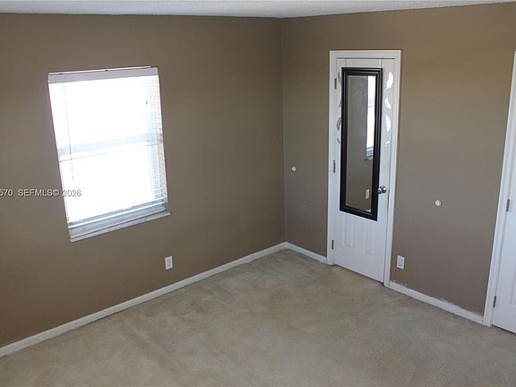 3rd image of 900 NE 18th Ave APT 801