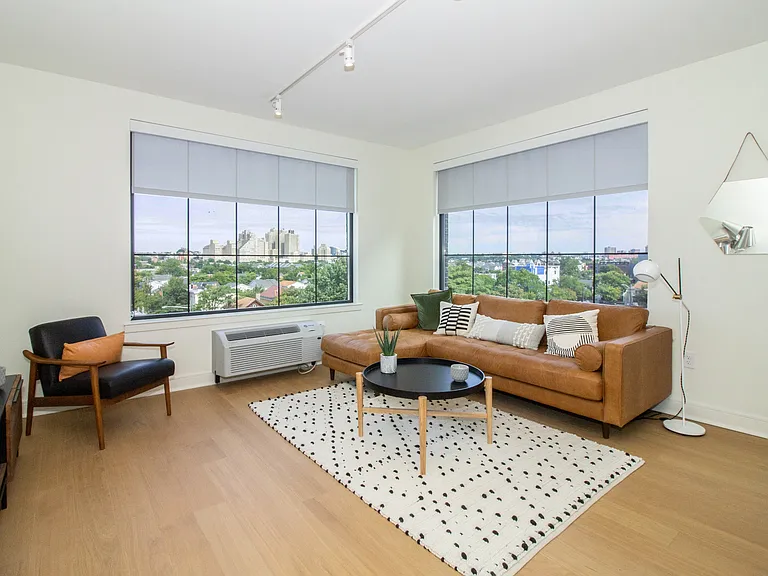 Solaris Lofts — Photo 18
