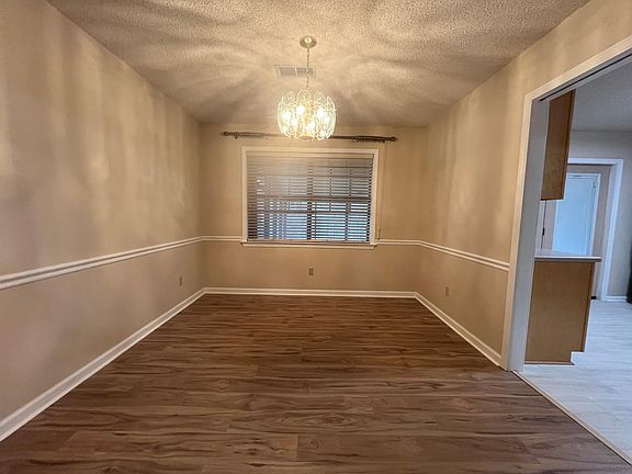 5th image of 3751 Earlynn Dr
