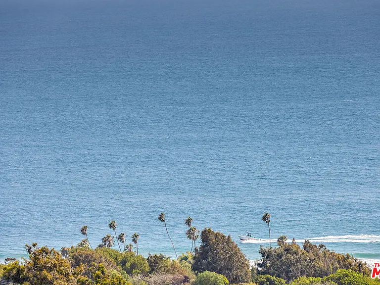 5561 Horizon Dr — Photo 37