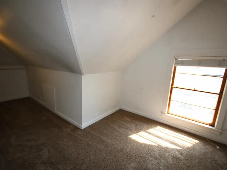1835 Dayton Ave — Photo 17