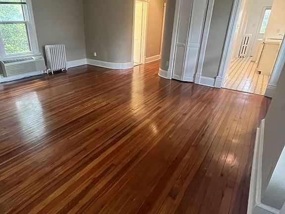 4th image of 219 S Saint Asaph St Unit 2