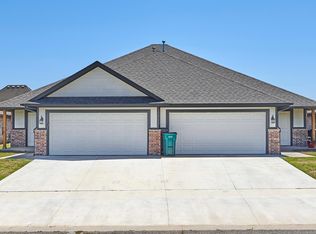 10912 NW 119th St, Yukon, OK 73099