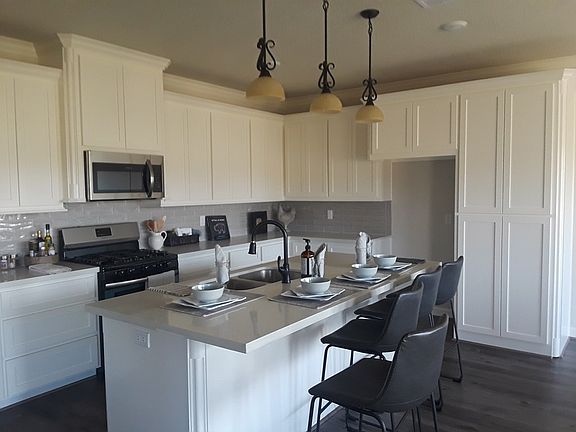 2nd image of 56 Poppy Ct