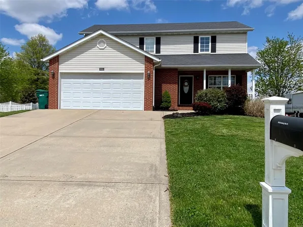 9916 Bending Oaks Dr, Lebanon, IL 62254