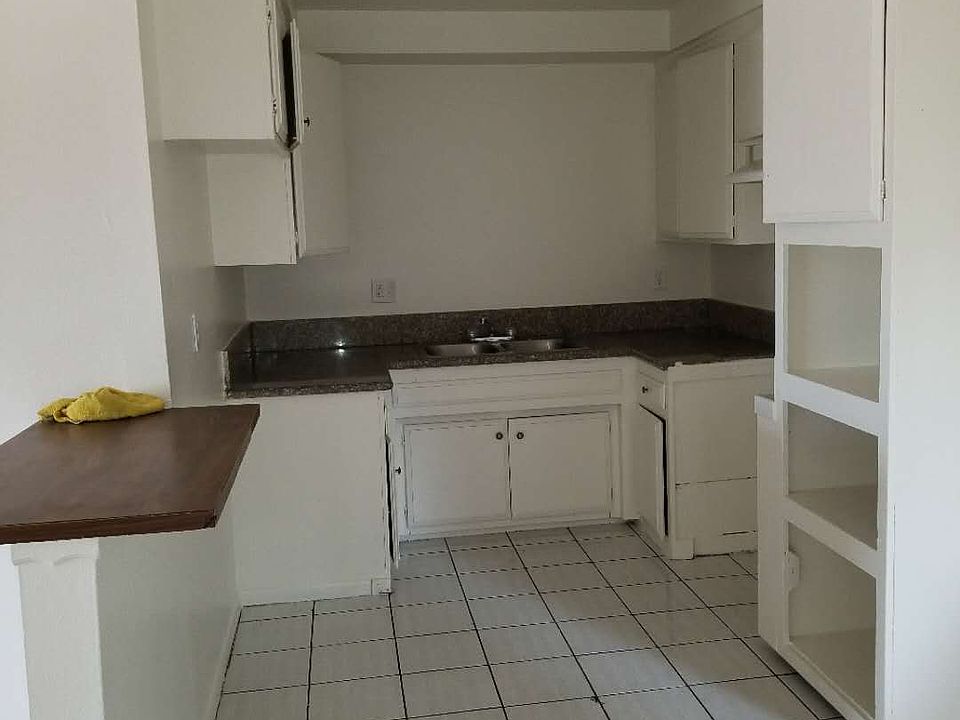1st image of 608 Via Altamira APT D