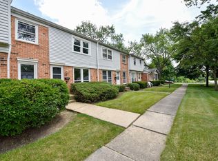 4015 Oxford Ct, Streamwood, IL 60107