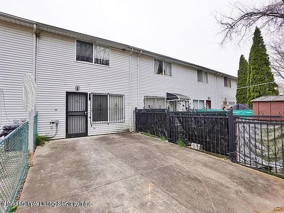 4th image of 38 Thelma Ct #A