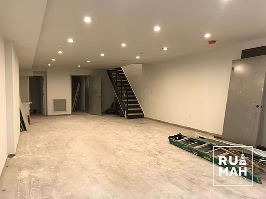 Sold by Rumah Realty Inc | media 26