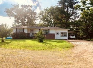 50 Valentine Branch Rd, Big Sandy, TN 38221