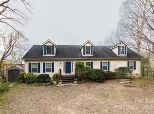 110 N Coyote Springs Farm Rd, Leicester, NC 28748