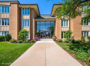 1 Oak Brook Club Dr APT A310, Oak Brook, IL 60523