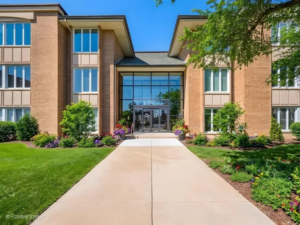 1 Oak Brook Club Dr APT A310, Oak Brook, IL 60523