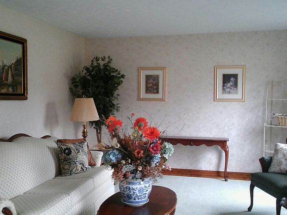 4th image of 4025 Laurel Glenn Dr