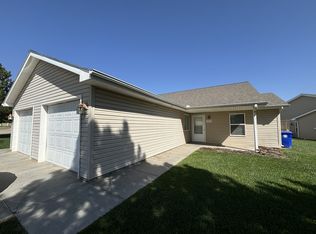 1953 Deerfield Dr #1, McPherson, KS 67460