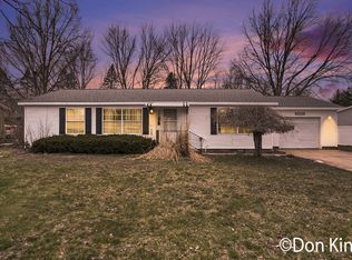 2541 Kewadin Dr NE, Grand Rapids, MI 49525