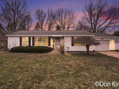 2541 Kewadin Dr NE, Grand Rapids, MI, 49525