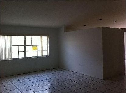 4th image of 19704 NW 83rd Pl