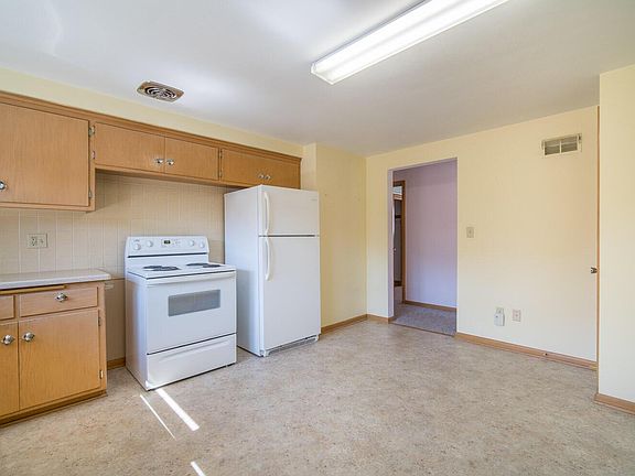 5th image of 3837 N 84th St #3839