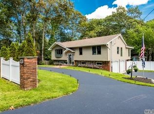 451 Gibbs Pond Rd, Nesconset, NY 11767