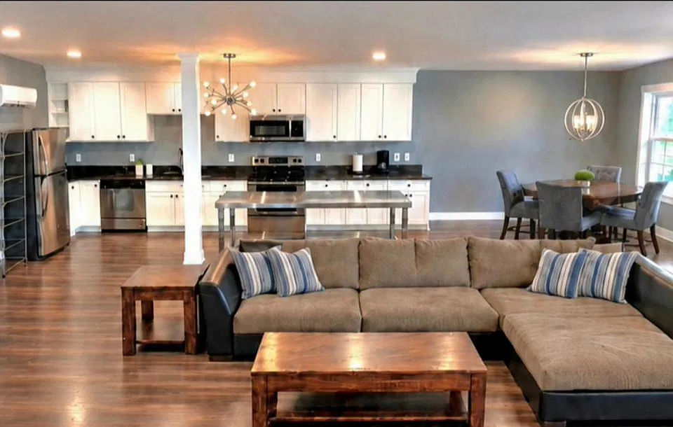 218 Woodley Ct