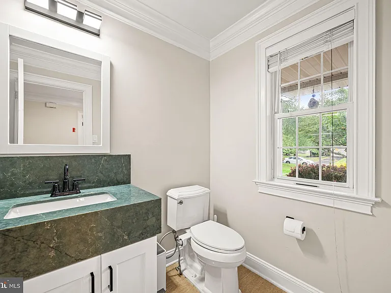 31 Tamarack Ct — Photo 4