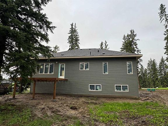 2nd image of 312 SW Valley View Dr