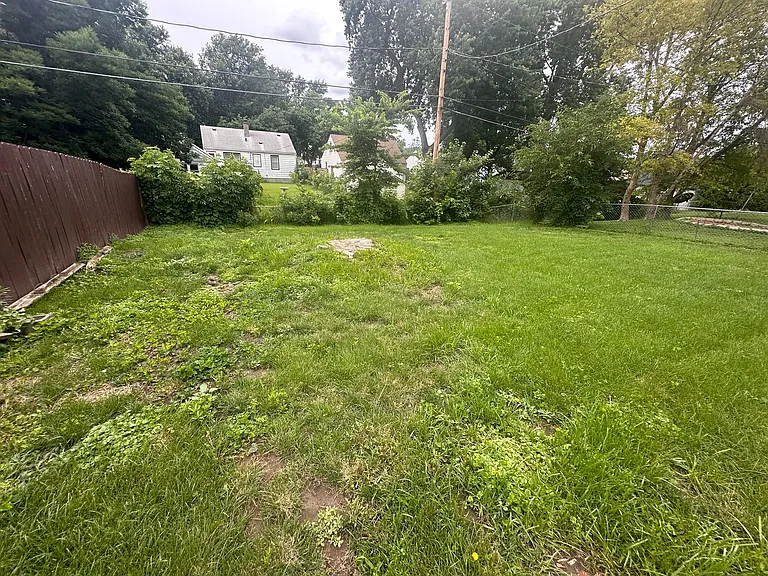 2130 S 47th St — Photo 24