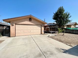 2405 E Webster Ave, Fresno, CA 93701