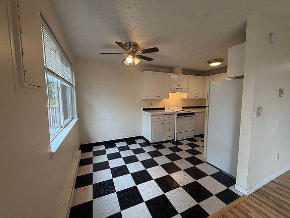 2nd image of 2925 SE 50th Ave #8