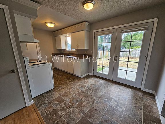 5th image of 2331 Oak Dr