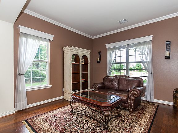 2nd image of 3098 Barkwood Ln
