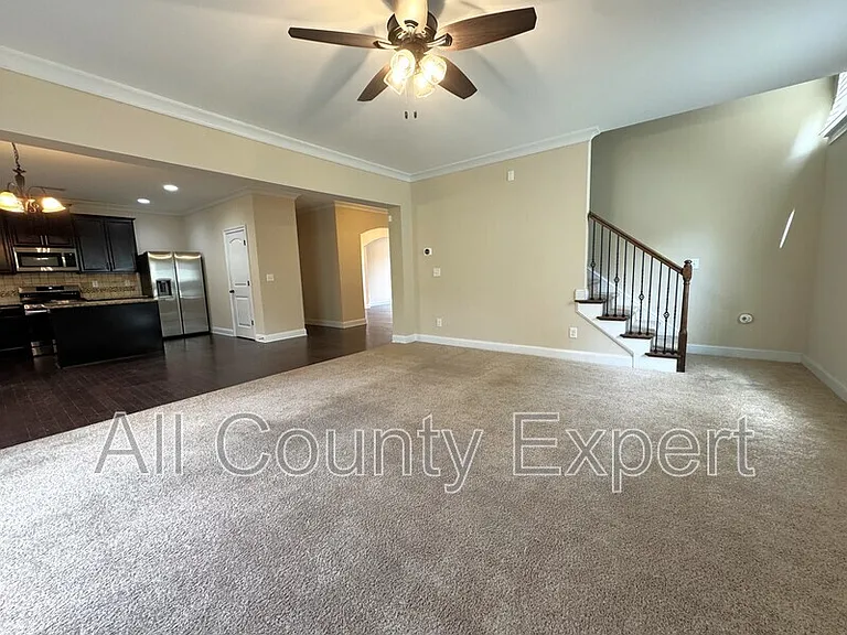 5065 Rialto Way — Photo 9