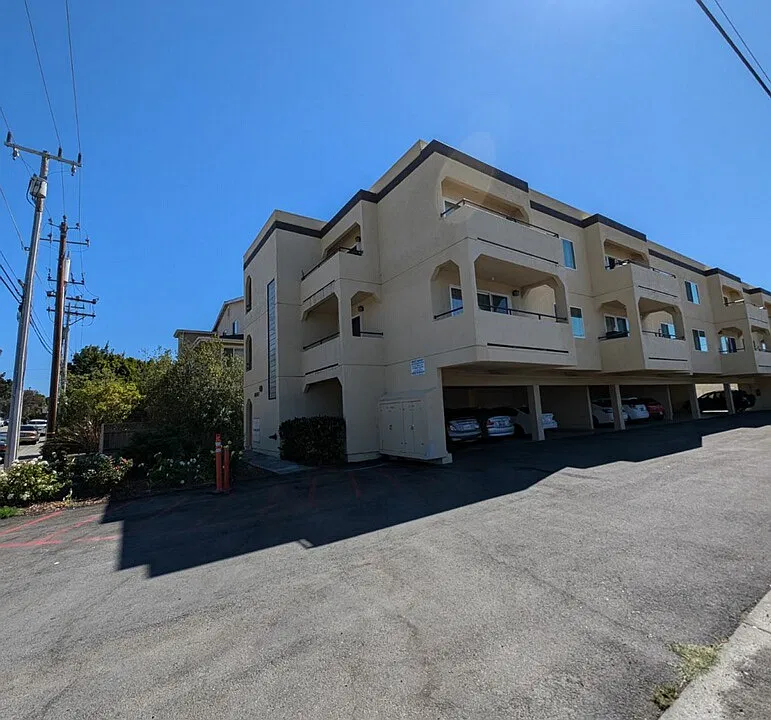 1007 Hemlock Ave #1