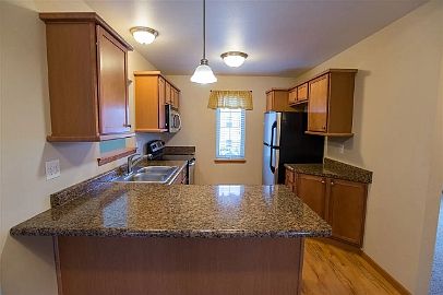 2nd image of 1012 Sunnyside Dr