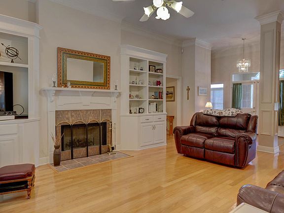 5th image of 100 Montrachet Pkwy