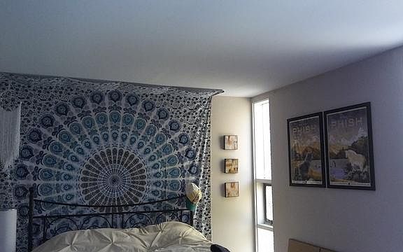 4th image of 2037 13th Ave W #2037