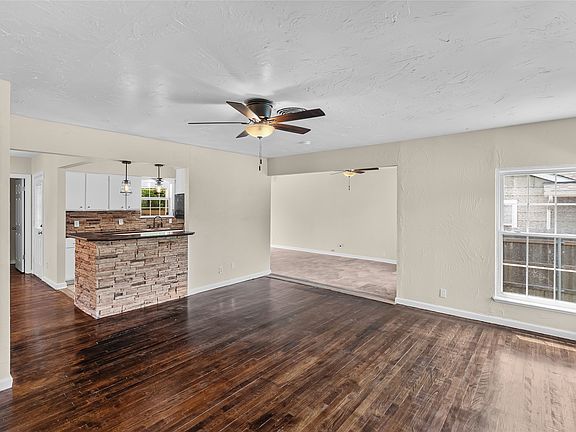 5th image of 109 S 1st St