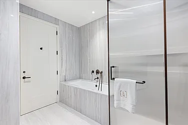 Rented by R New York