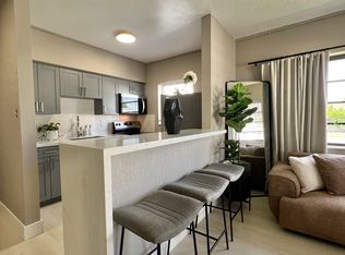 1400 NW 55th St #1, Miami, FL 33142