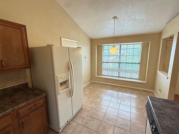 5th image of 9520 Culberson St